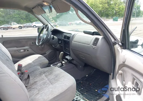 2001 Toyota Tacoma из США, поврежденный, VIN 5TENL42N31Z873658